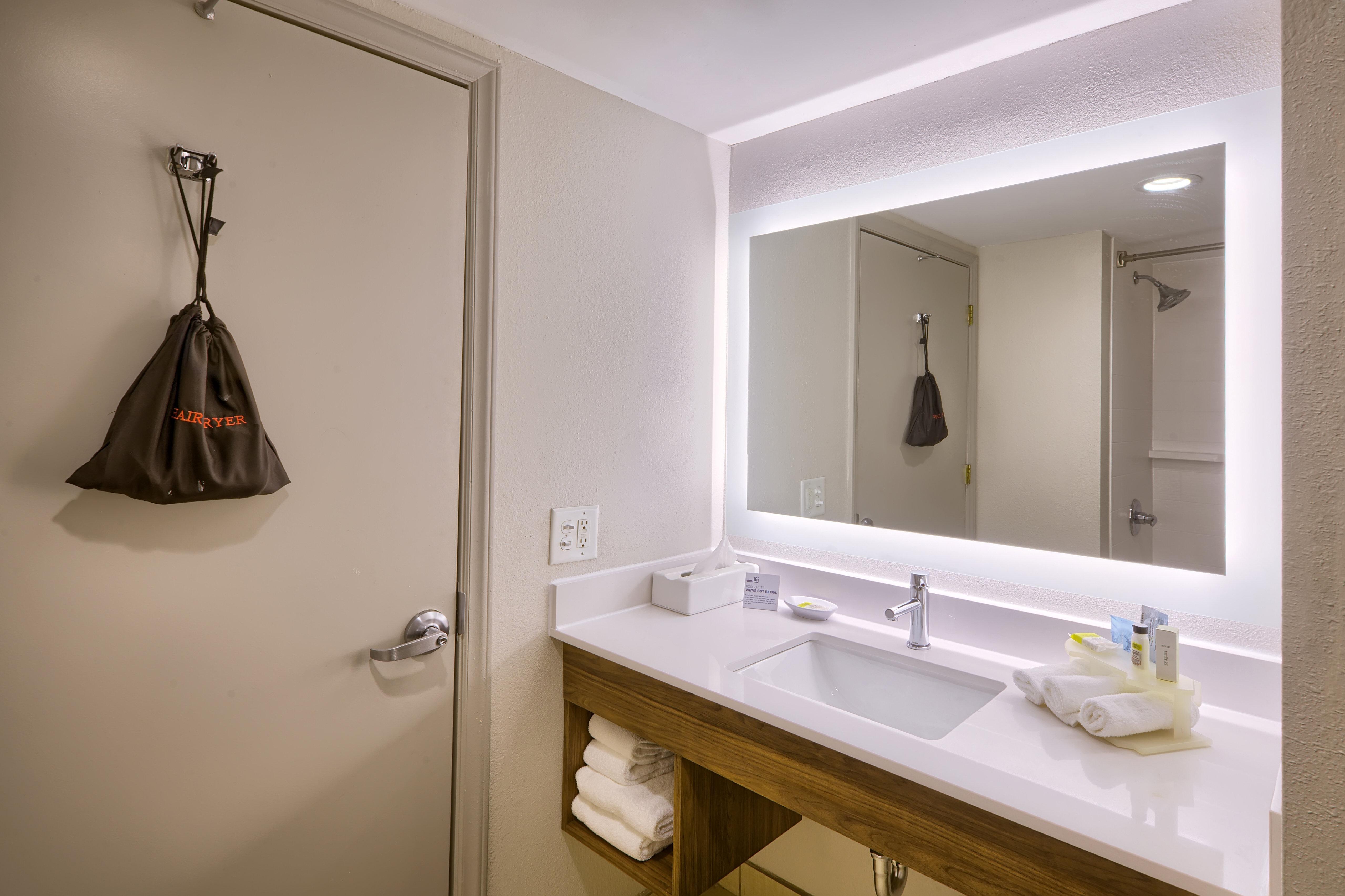 Holiday Inn Express Hotel & Suites Raleigh North - Wake Forest By Ihg Eksteriør billede