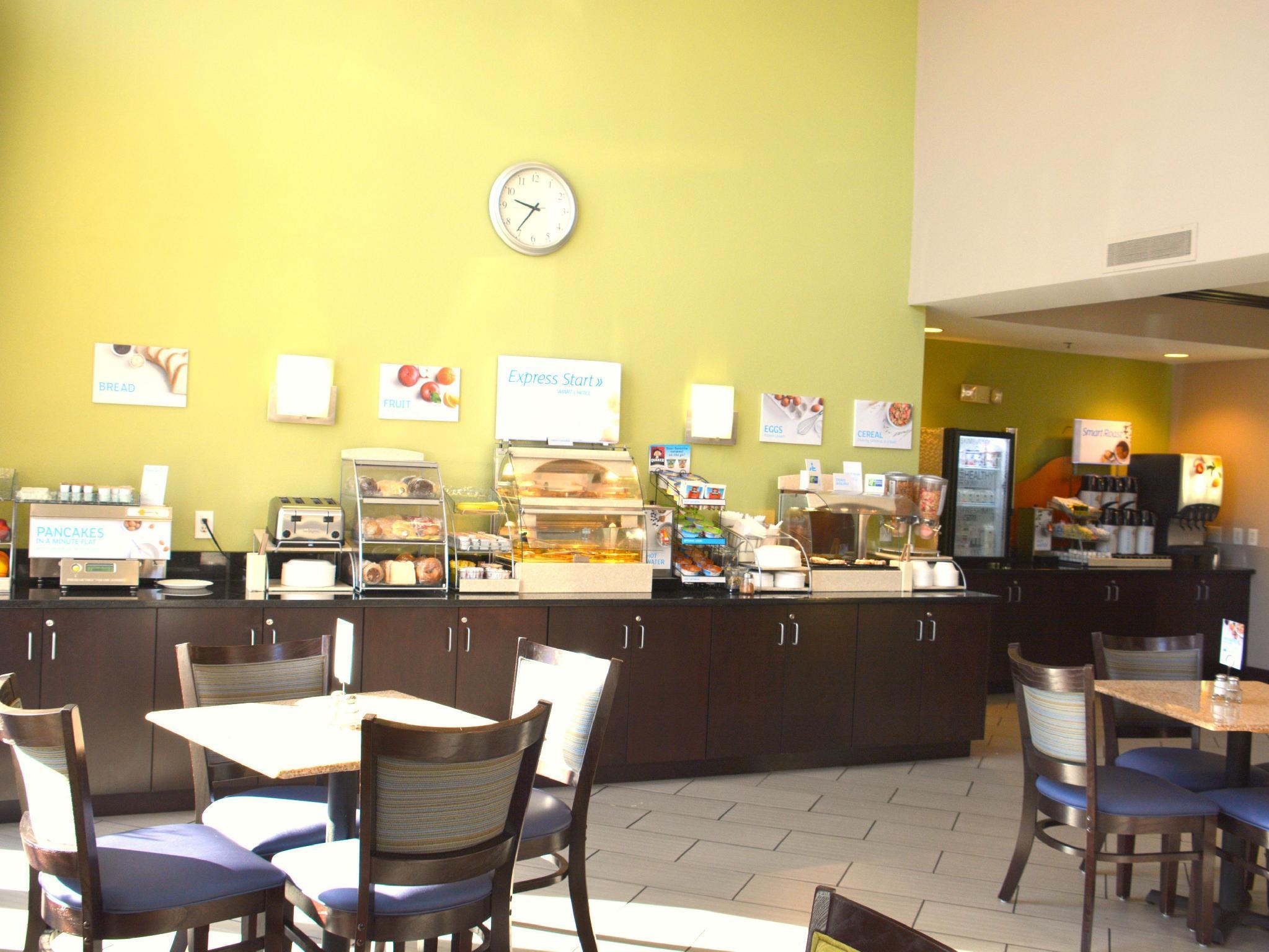 Holiday Inn Express Hotel & Suites Raleigh North - Wake Forest By Ihg Eksteriør billede