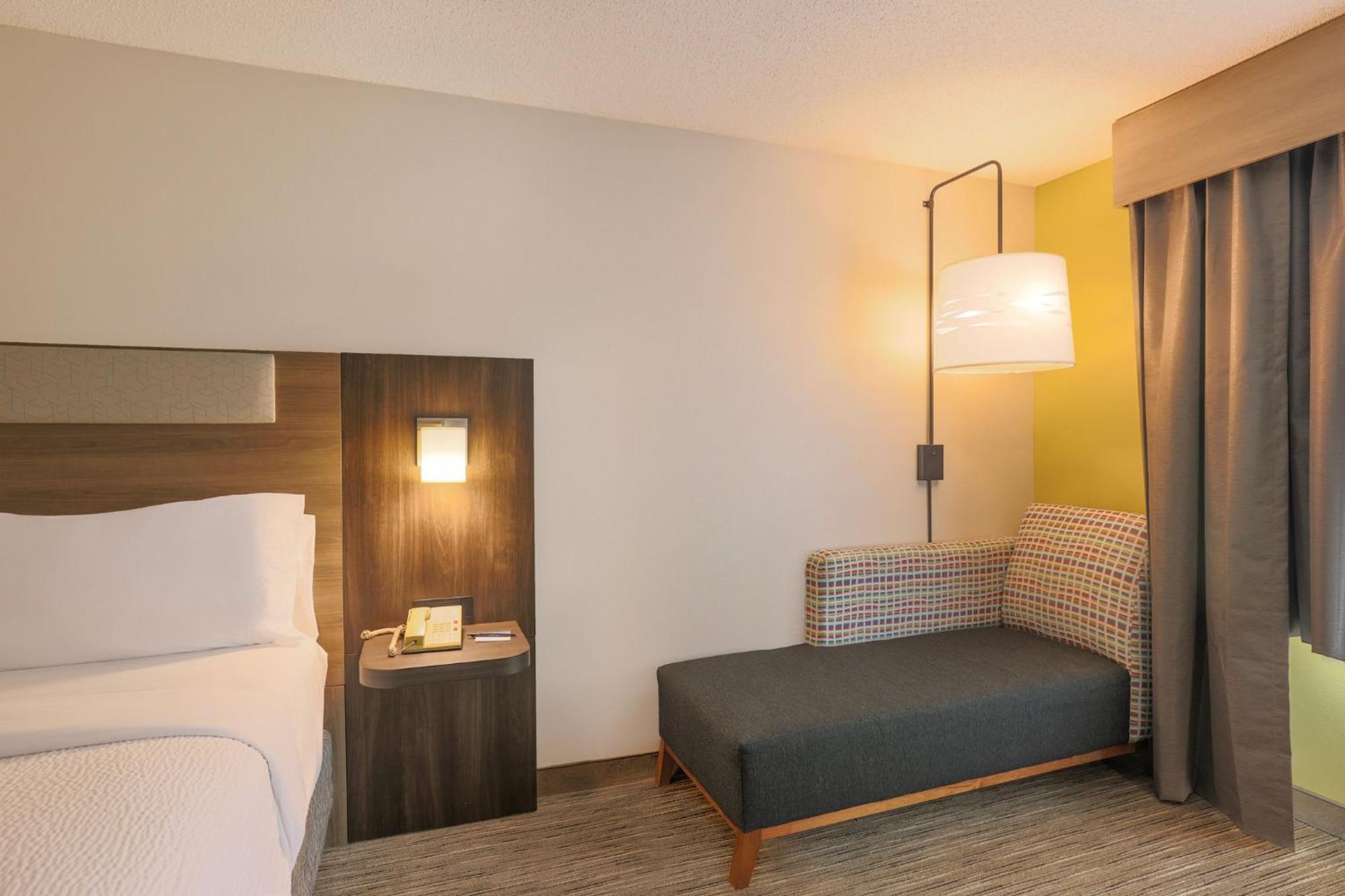Holiday Inn Express Hotel & Suites Raleigh North - Wake Forest By Ihg Eksteriør billede