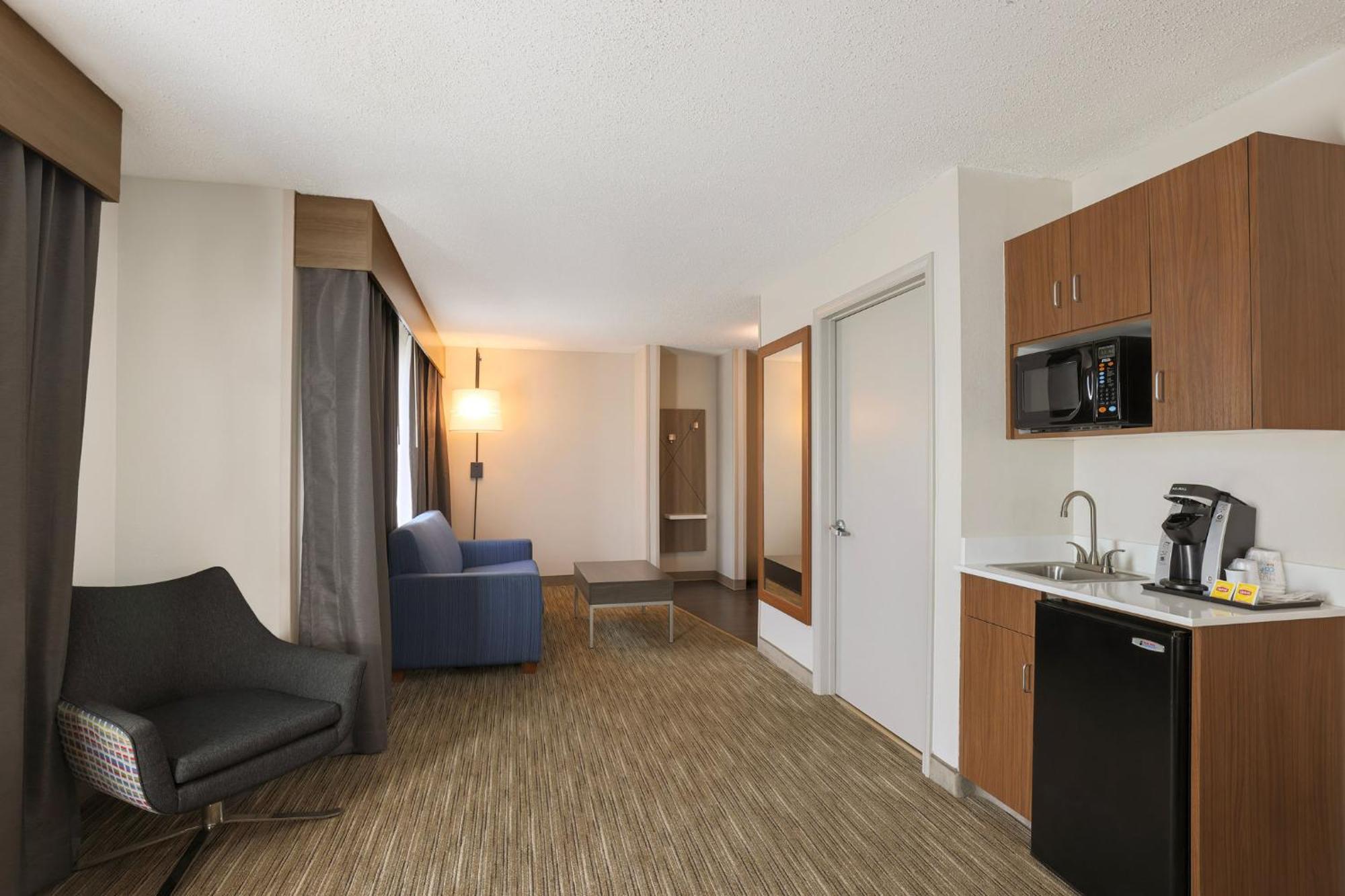 Holiday Inn Express Hotel & Suites Raleigh North - Wake Forest By Ihg Eksteriør billede