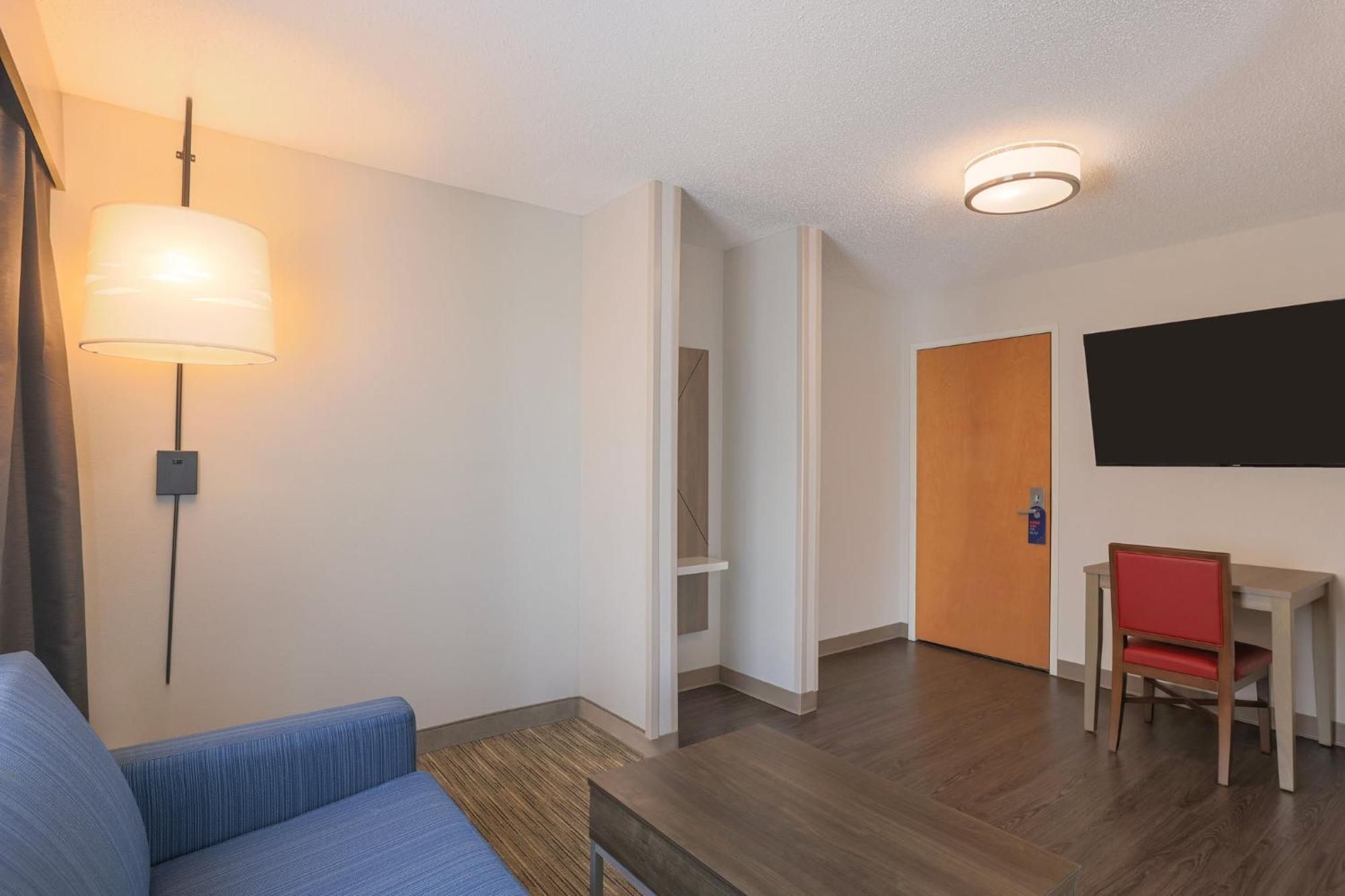 Holiday Inn Express Hotel & Suites Raleigh North - Wake Forest By Ihg Eksteriør billede